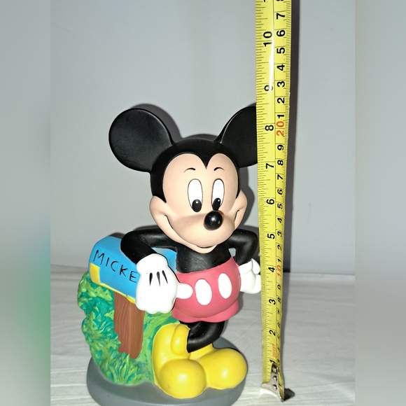 Vintage Disney's Mickey Mouse coin bank - Picture 9 of 9